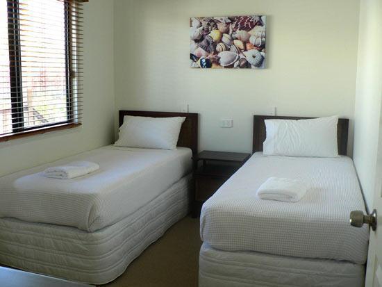 Tin Can Bay Marina Villas 외부 사진